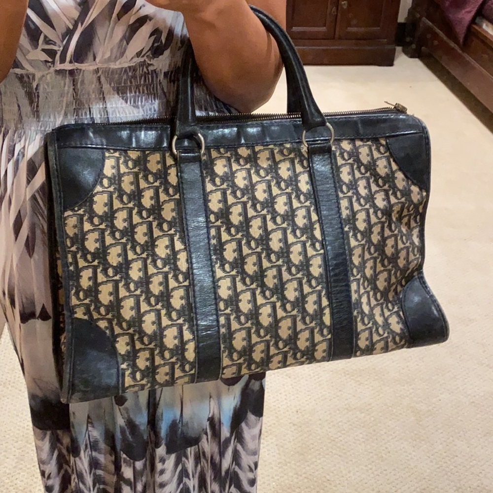 Christian DIIOR purse - Picture 11 of 11